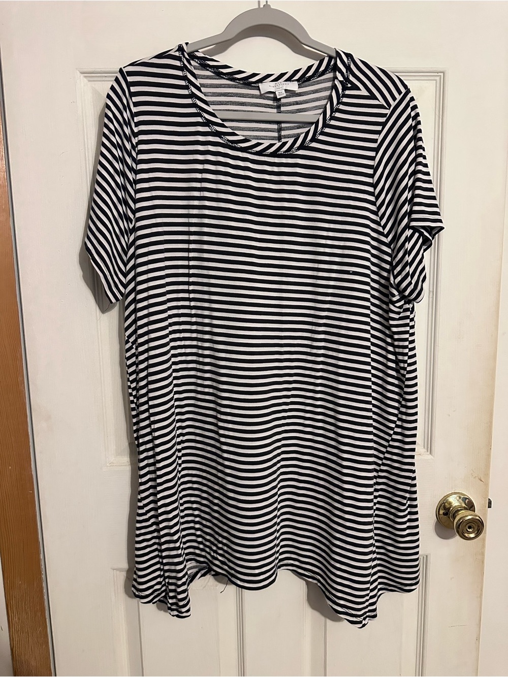 New Directions Curve Black & White Striped tunic Top